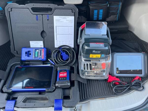 Mobile Locksmith Services for Auto, Residential, and Commercial Needs (Signal Hill / Cerritos CA / Long Beach CA)