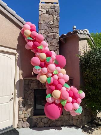 Unique Balloon Creations for Your Holiday Party (Glendale)
